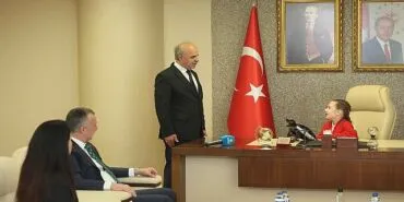 Başkan Büyükakın geleneği bozmadı: Çocuk Bayramı'nda Başkan Damla oldu haberi