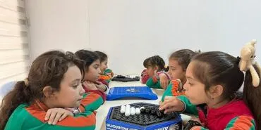 Başkan Çerçioğlu’nun Aydınlı Çocuklar İçin Başlattığı Satranç ve Akıl Oyunları Eğitimleri Devam Ediyor haberi