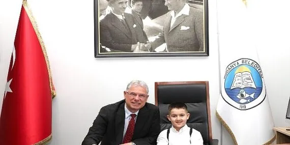 Başkan Dalgıç, Çocuk Başkanla Birlikte Yürüdü haberi