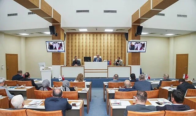 Başkan İbrahim Sandıkçı: "Milletimiz sağduyu ile hareket ederek esnafının ve üreticisinin yanında yer aldı" haberi