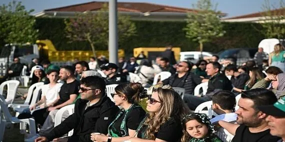 Başkan Kocaman, Kocaelispor’un Maçını Kartepelilerle İzledi haberi