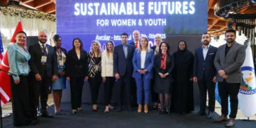 Başkan Ovalıoğlu kadın ve gençlik zirvesinde konuştu haberi