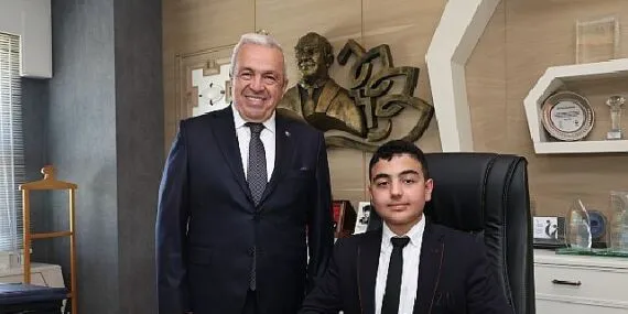 Başkan Şadi Özdemir makamını çocuklara devretti haberi