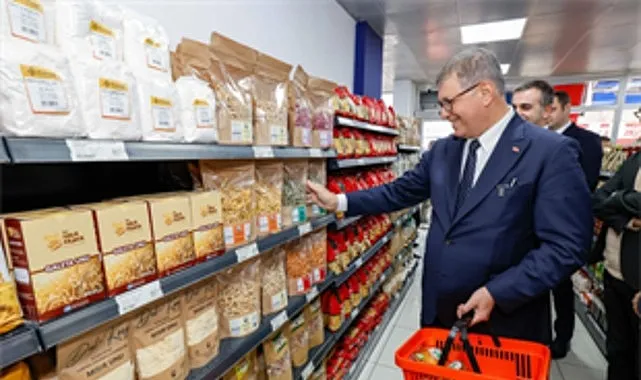 Başkan Tugay’ın güvenilir ve uygun fiyatlı market sözü gerçek oldu Tanzim satış ruhu İZMAR ile küllerinden doğdu haberi