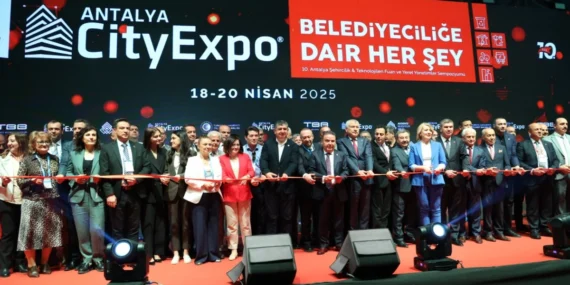 Başkan Zeydan Karalar; “Merkezi yönetim belediyelerimizin yanında olmalı” haberi