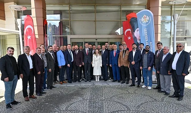 Başkan Zeyrek, Manisa Ağrılılar Derneği üyeleri ile bir araya geldi haberi