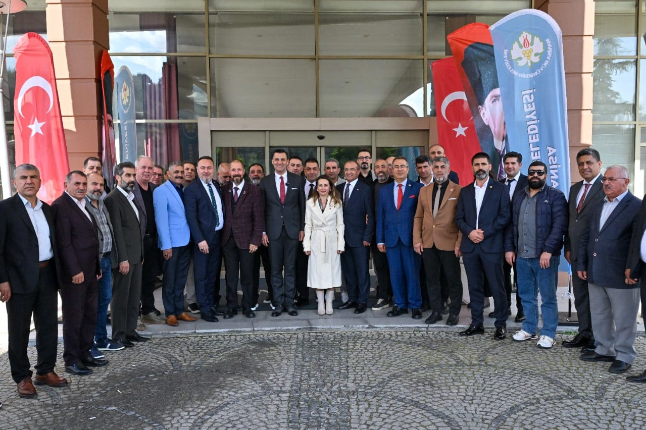 Başkan Zeyrek, Manisa Ağrılılar Derneği üyeleri ile bir araya geldi haberi