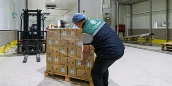 Bayındır Süt Fabrikası’nda çarklar döndü, üreticinin yüzü güldü haberi