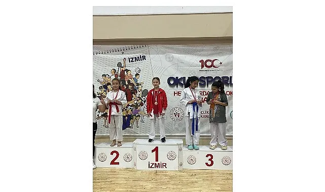 Bayraklılı sporcular 14 madalya ile şampiyonanın yıldızı oldu haberi