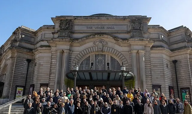Borusan İstanbul Filarmoni Orkestrası beş şehirde gerçekleştirdiği  Birleşik Krallık turnesinde ayakta alkışlandı haberi