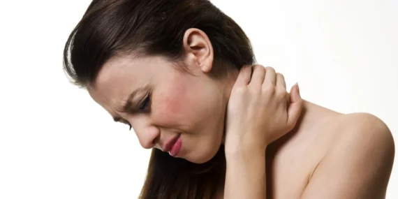 Boyun ağrısına karşı uzmanından öneriler haberi