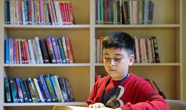 Buca Belediyesi Cumhuriyet Kütüphanesi’nin minik bağışçısı haberi