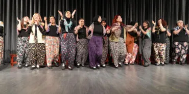 Bursa Gürsulu kadınlar sahne tozunu yuttu haberi