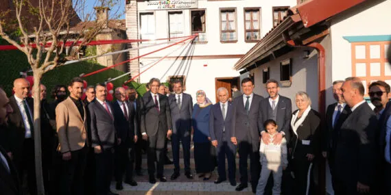 Bursa Gürsu’nun çocuk kütüphanesi açıldı