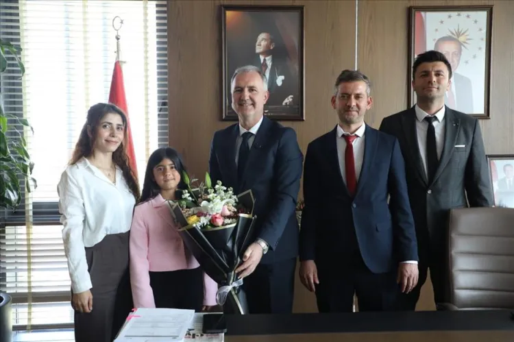 Bursa İnegöl'de küçük Başkandan anlamlı mesaj: “Bu güven gurur verici” haberi