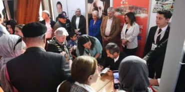 Bursa Osmangazi Belediyesi Serhan Asker’i kitapseverlerle buluşturdu haberi