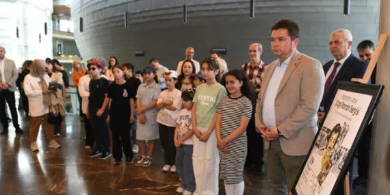 Bursa Osmangazi'de 'Elinde Fırça, Dilinde Müzik' çizgi roman sergisi haberi