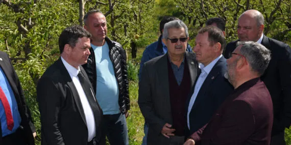 Bursa Osmangazi'de Başkan Aydın çiftçilerin yanında haberi