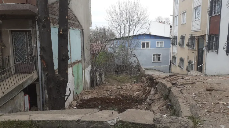 Bursa Osmangazi’de metruk yıkımlar sürüyor haberi