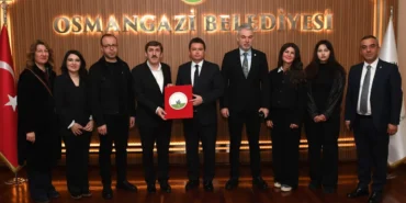 Bursa'da liseliler Osmangazi’deki basket sahalarını güzelleştirecek haberi