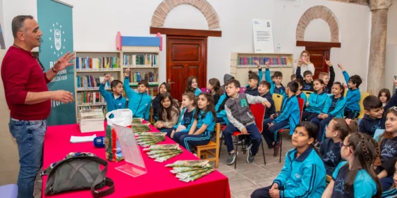 Bursa'da minik okurlara kitap bilinci aşılandı haberi