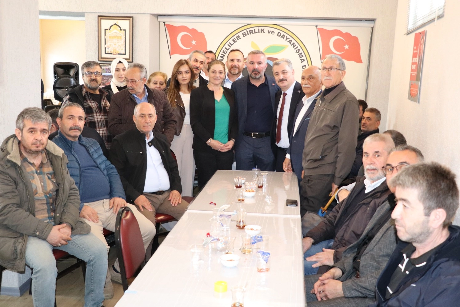 Bursalı Gümüşhaneliler bayramlaştı haberi