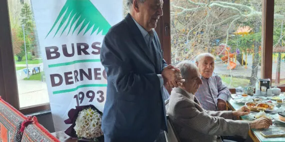 Bursaspor bayrağı Ankara Bursa Evi’nde