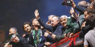 Büyükakın’a taraftardan büyük sevgi gösterisi haberi