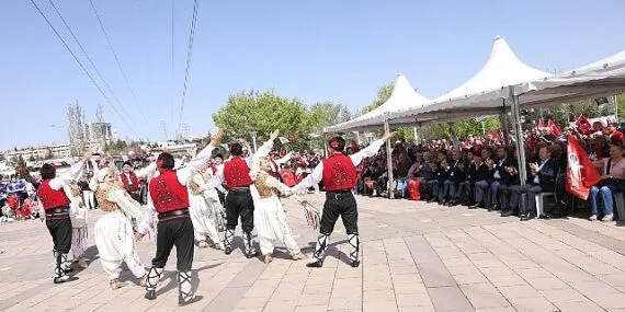 Çankaya’da 23 Nisan Coşkusu Atapark’ta Başladı haberi