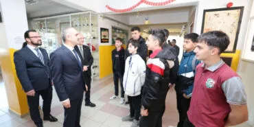 Çayırova'da Başkan Çiftçi liselilerle tecrübe paylaştı haberi