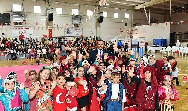Çiğli’de Çocuklar İçin Eğlence Dolu Bayram Şenliği haberi