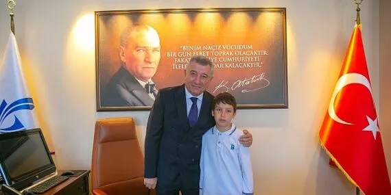 Çocuk Başkanlar Koltuğa Oturdu, İsteklerini Sıraladılar haberi