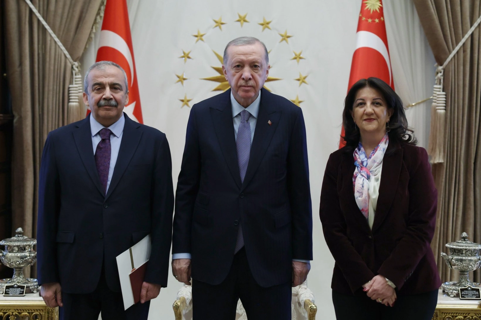 Cumhurbaşkanı Erdoğan, DEM heyetini kabul etti haberi