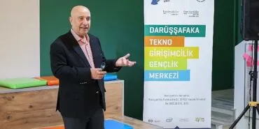 Darüşşafakalı Yazar İsmail Hayri Cem’in yeni kitabı için imza günü düzenlendi haberi