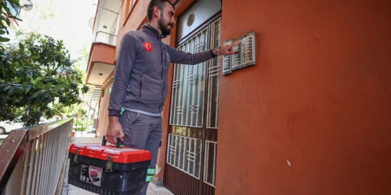 Denizli Büyükşehir’in ücretsiz tamirat desteği yayılıyor haberi