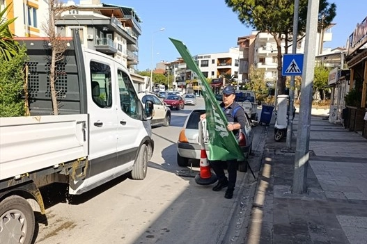 Denizli zabıtası kaldırım işgaline geçit vermiyor haberi