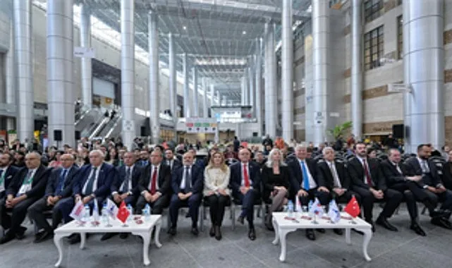 Doğaltaşa hayat veren genç tasarımcılar ödüllerini aldı haberi