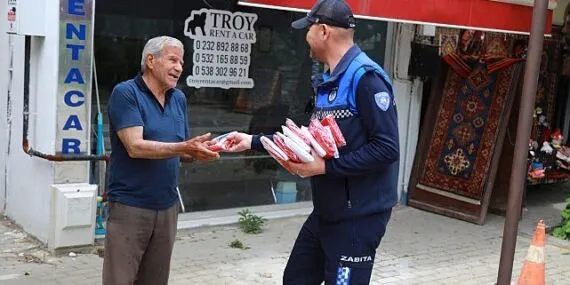 Efes Selçuk sokakları bayraklarla donatıldı: 23 Nisan sevincinden 19 Mayıs coşkusuna haberi