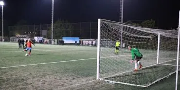 Ege Üniversitesi Masterlar Futbol Takımı şampiyonluğa uzandı haberi