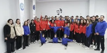 Ege Üniversitesi Spor Kulübü Sualtı Ragbisi takımları başarıları ile göz kamaştırdı haberi