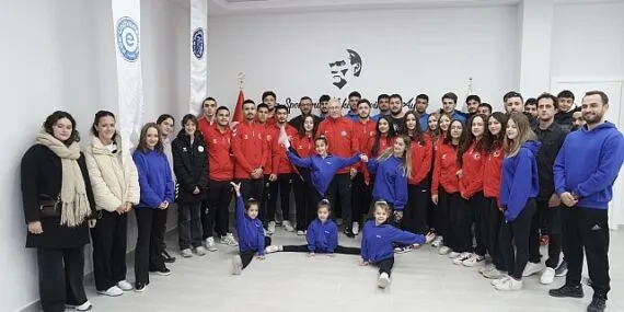 Ege Üniversitesi Spor Kulübü Sualtı Ragbisi takımları başarıları ile göz kamaştırdı haberi