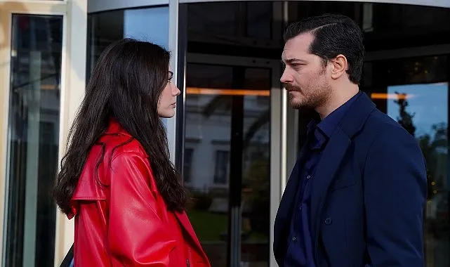 Eşref Rüya Dizisinin Yeni Bölümleri Kanal D’de Yayınlandıktan Bir Gün Sonra Prime Video’da haberi
