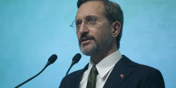 Fahrettin Altun: Siyasi rekabet ilke ve vizyonla yapılır haberi