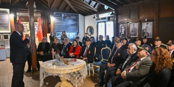 Gaziler, Atatürk’ün İzmir’e son kez baktığı yerde buluştu haberi