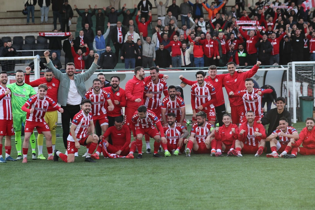 Gemlikspor Playoff’a lider başladı haberi