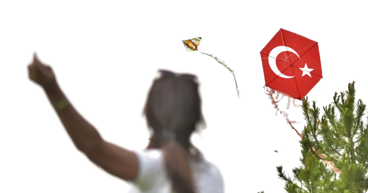 Gökyüzü çocukların renkleriyle şenlenecek haberi