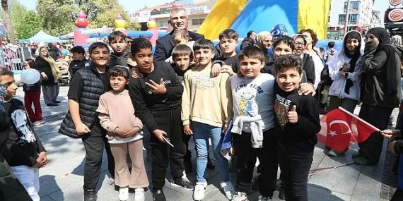Gölcüklü Çocuklar 23 Nisan Coşkusunu Doyasıya Yaşadılar haberi