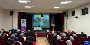 Gölcüklü kadınlara "En İyi Narkotik Polisi: Anne" semineri