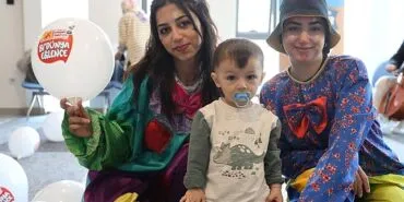 Hastanedeki çocuklara 23 Nisan sürprizi haberi