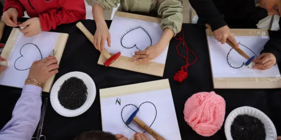 Hayal gücü iplerle hayat buluyor haberi